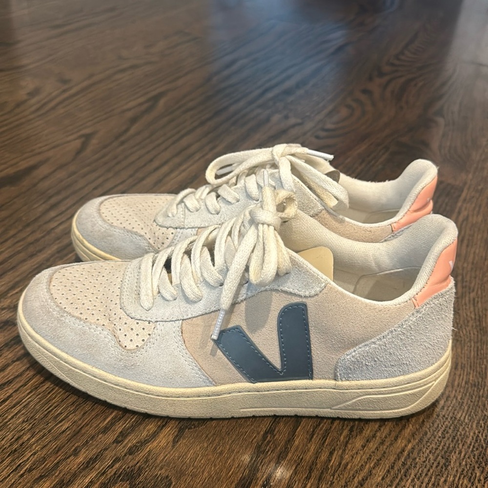 Veja Women’s Suade Sneakers